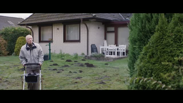 Mrs Winkler Leaves the House (2026) Fragman