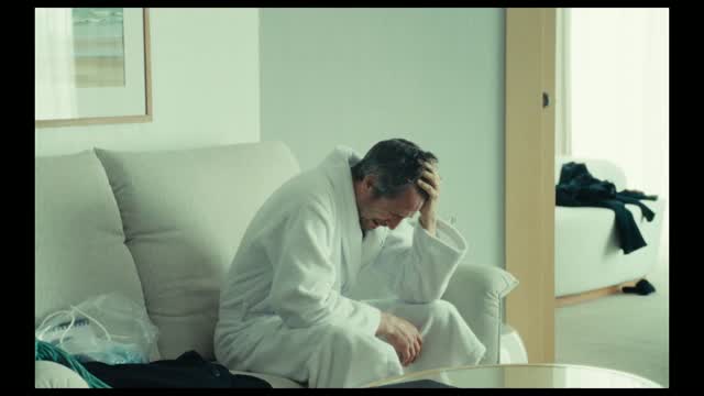 Out of Season (2023) Fragman
