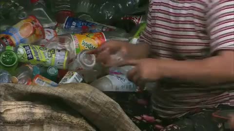 Plastic Planet Fragman