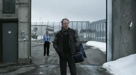 A Somewhat Gentle Man Fragman