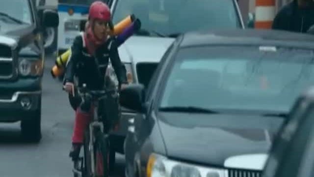 Blonde Ambition Fragmanı