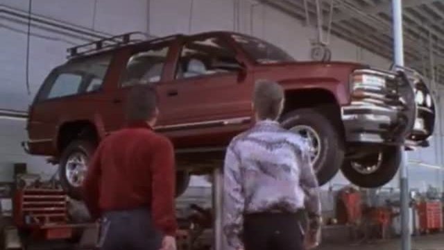 Waking Up in Reno Fragmanı