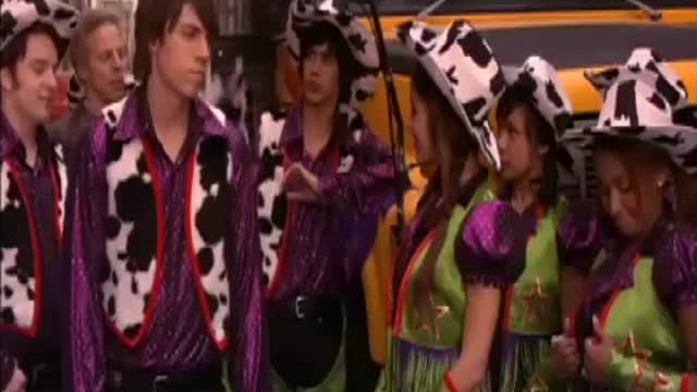 Spectacular ! Fragmanı