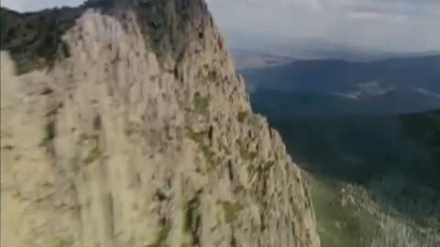 Love the Beast Fragmanı