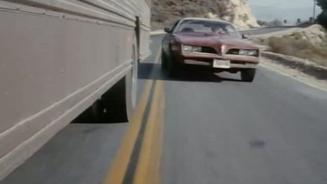 Nowhere To Run Fragmanı