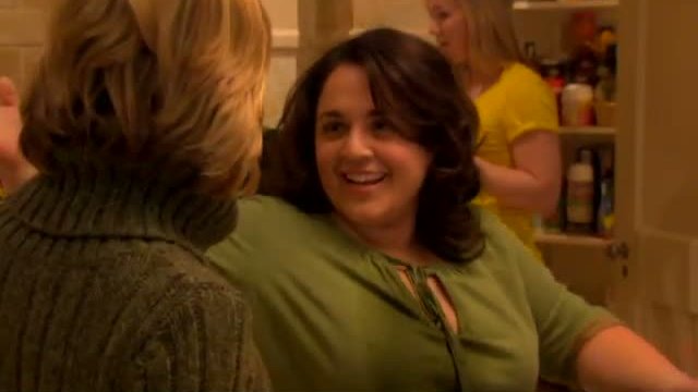 Queen Sized Fragmanı