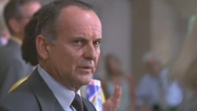 8 Heads In A Duffel Bag Fragmanı