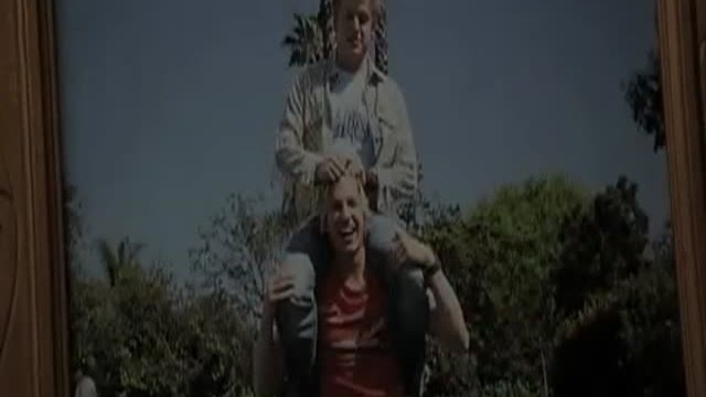 House Broken Fragmanı