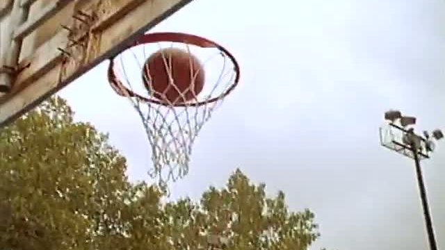 Above The Rim Fragmanı