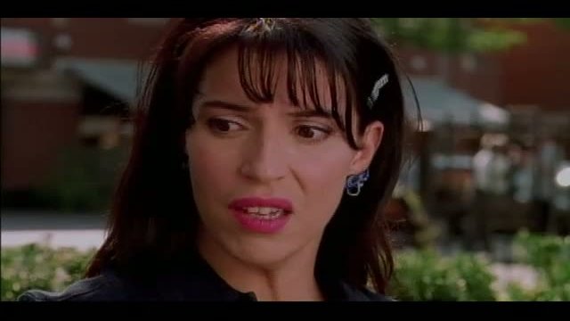 Mambo Italiano Fragmanı