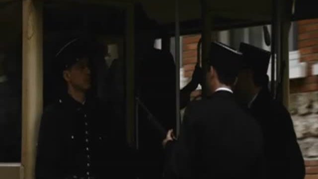 L\'armée du crime Fragmanı