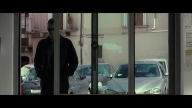 A Very Private Gentleman Fragmanı