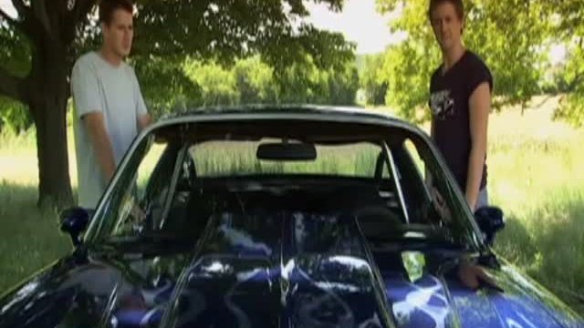 The Other Side of the Tracks Fragmanı