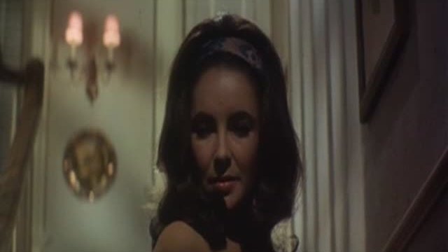 Reflections in A Golden Eye Fragmanı