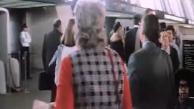 Airport 1975 Fragmanı