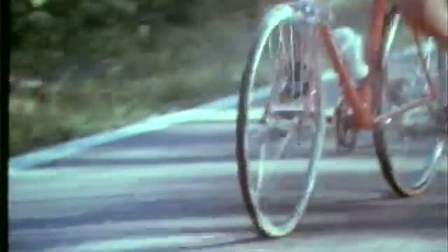 Breaking Away Fragmanı