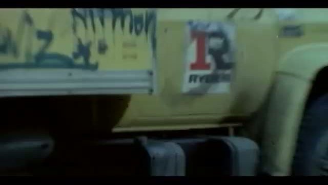 Mangiati Vivi! Fragmanı