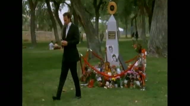 Elvis Has Left The Building (ı) Fragmanı