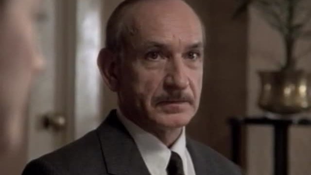 Anne Frank: The Whole Story Fragmanı