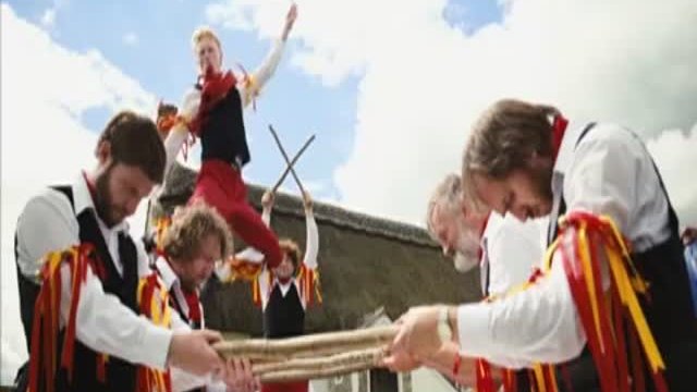 Morris: A Life With Bells On Fragmanı