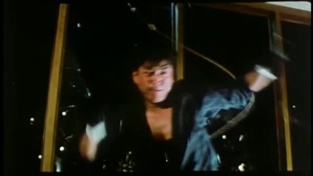 Righting Wrongs Fragmanı