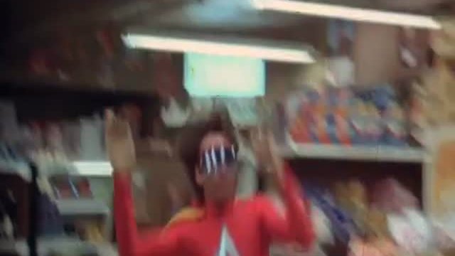 Hero At Large Fragmanı