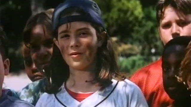 Little Giants Fragmanı