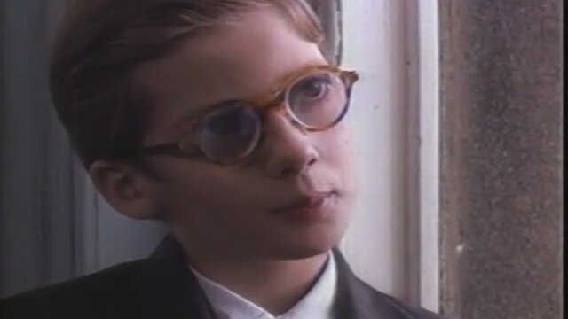 Afraid Of The Dark Fragmanı