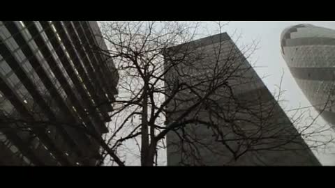 Private Moments Fragmanı