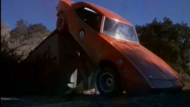 Eat My Dust! Fragmanı