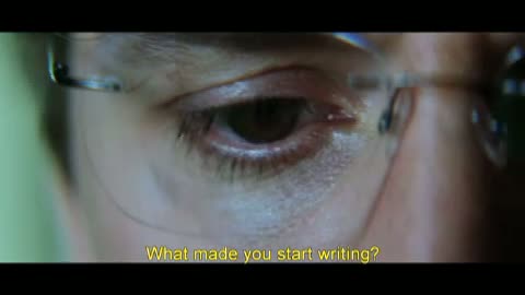 Giulia Non Esce La Sera Fragmanı