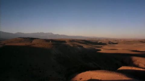 Ride Around The World Fragmanı