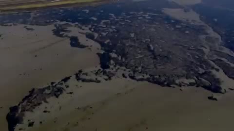 Petropolis: Aerial Perspectives On The Alberta Tar Sands (20