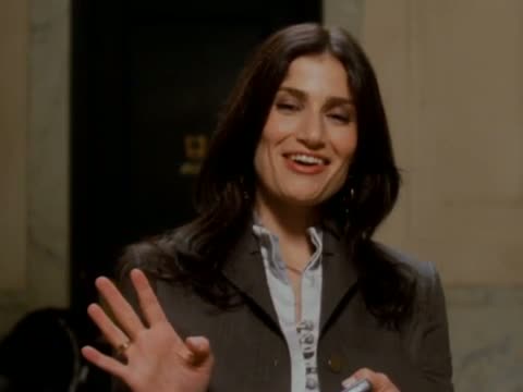 Manhattan’da Sihir kısa klip 4