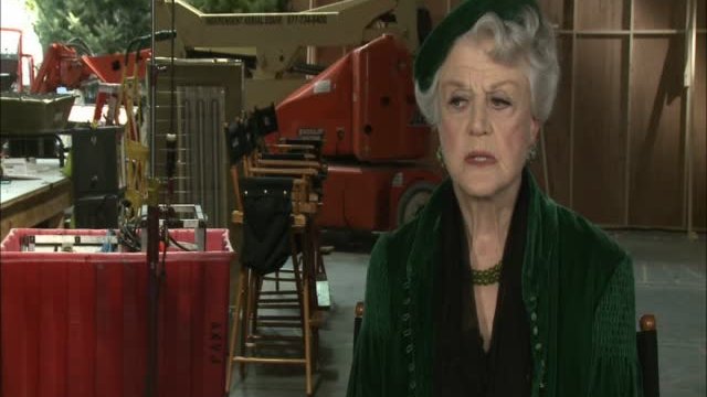 Mr. Popper\'s Penguins Angela Lansbury  Röpörtaj