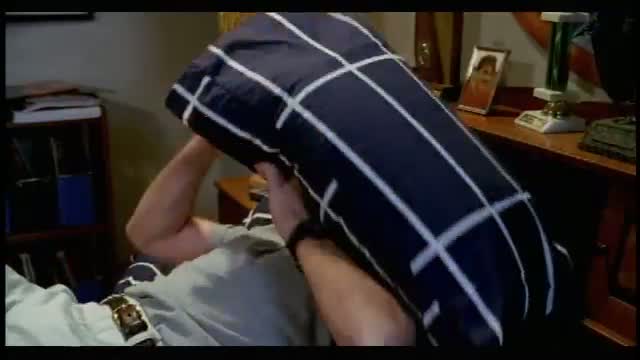 The Beautician And The Beast 2. Fragmanı