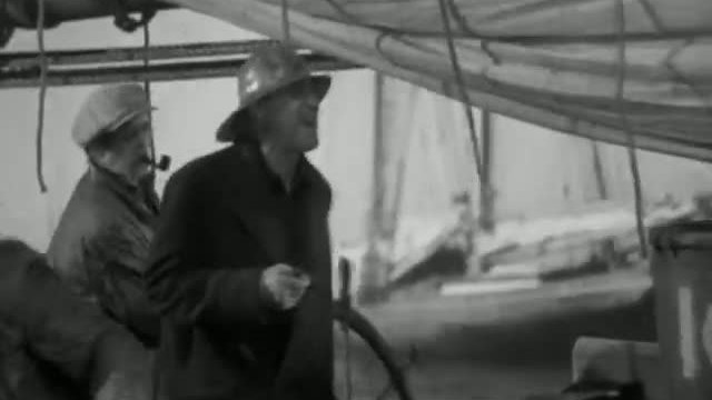 Captains Outrageous 1. Fragmanı