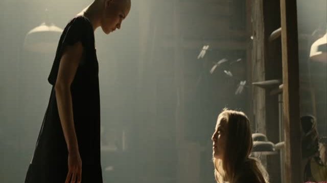 Splice 14. Fragmanı