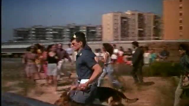 Le Monstre 1. Fragmanı