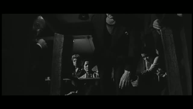 The Diary Of Anne Frank 2. Fragmanı