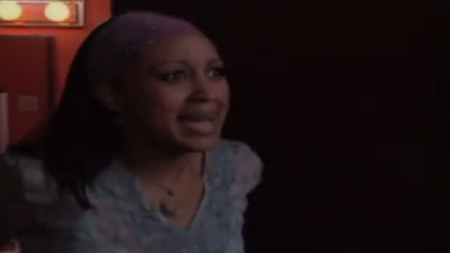 Twitches 2. Fragmanı