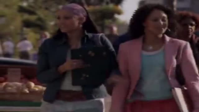 Twitches 3. Fragmanı