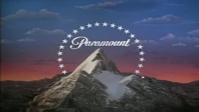 Funeral in Berlin 1. Fragmanı