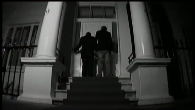 Charlie White 1. Fragmanı