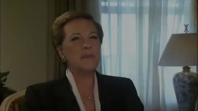 The Happiest Millionaire 1. Fragmanı