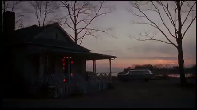 Mermaids (2003) 1. Fragmanı