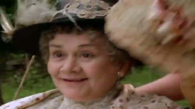 Enchanted April 7. Fragmanı