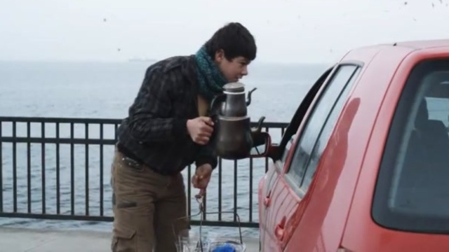 Kırık Midyeler Fragmanı