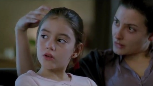 Lanetli Kız fragmanı