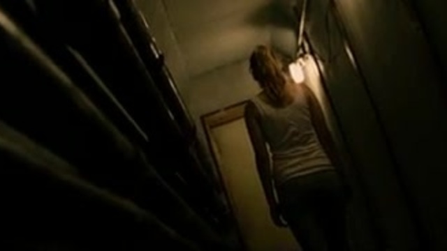 Sokağın Sonundaki Ev fragmanı